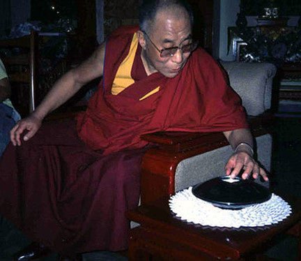 mirage 3d optical illusion dalai lama